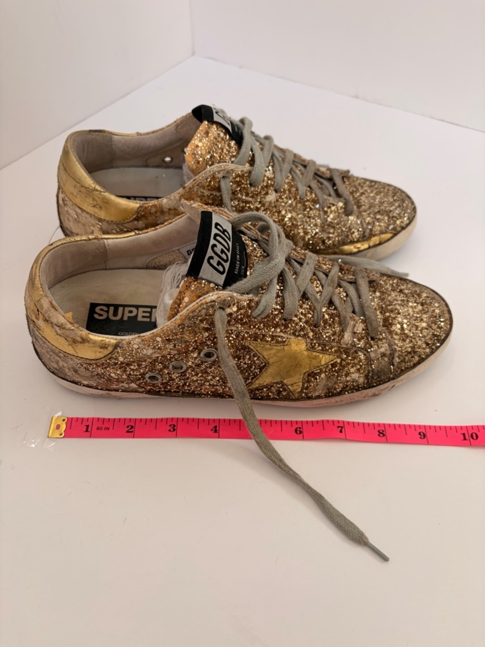 Golden Goose Women's Gold Glitter Low-Top Sneakers with Metallic Star - Picture 15 of 16